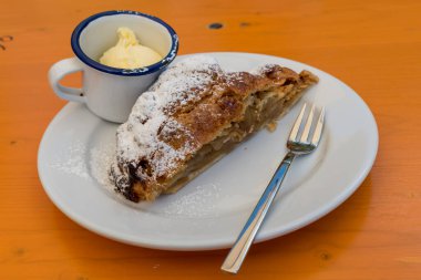 Özel kremalı çörek Val Venosta, Güney Tyrol İtalya