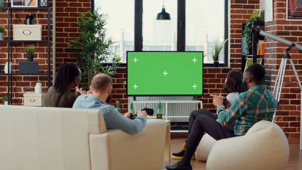 Bir Grup Insan Video Oyunları Oynamak Için Yeşil Ekran Kullanıyor — Stok fotoğraf