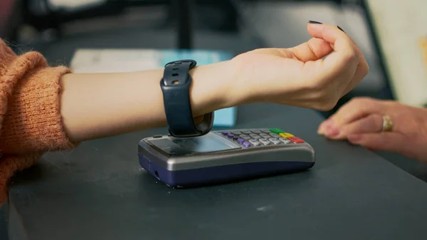 Customer Buying Pharmaceutical Products Smartwatch Using Nfc Payment Pos Terminal — Stock Photo, Image