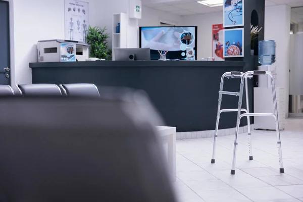 Rollator Für Ältere Patienten Empfangsbereich Der Klinik Medizinische Grundausrüstung Ohne — Stockfoto