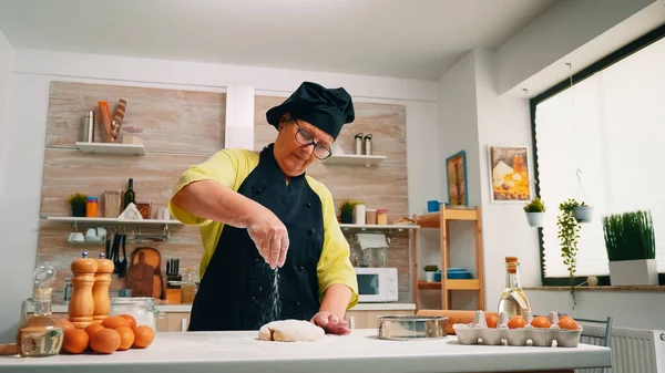 Woman Elderly Cook Sprinkling Piece Dough Flour Retired Senior Baker — Stock Photo, Image