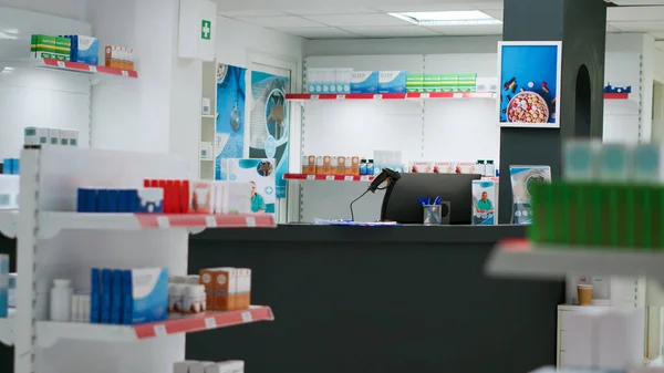 Аптека Здравоохранения Фармацевтическими Продуктами Лекарствами Полках Коробках Упаковках Добавками Пустой — стоковое фото