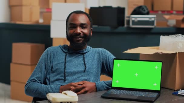 Male Entrepreneur Smiling Working Greenscreen Display Feeling Happy Business Development — Stock Video