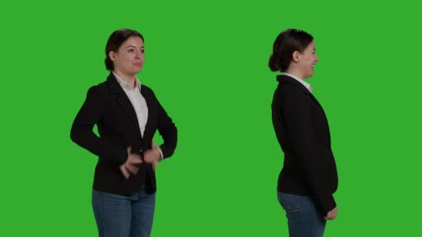 Close Company Worker Posing Green Screen Camera Wearing Formal Suit — Vídeos de Stock