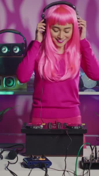 Vertical Video Musician Headphones Standing Table Dancing Having Fun While — Video