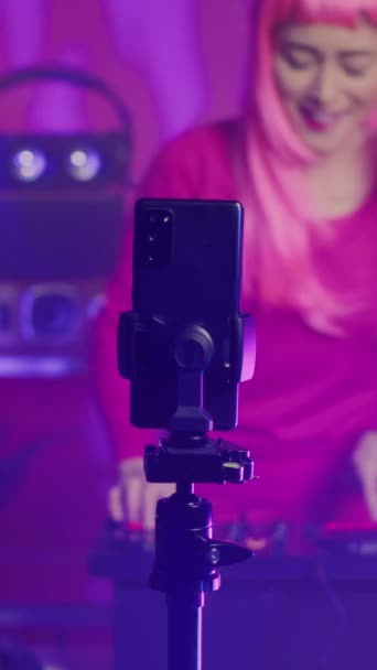 Vertical Video Performer Recording Song Process Phone Camera Mixing Mastering — Vídeo de Stock