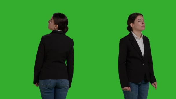 Close Optimistic Businesswoman Suit Standing Greenscreen Backdrop Waiting Studio Corporate — Stok video