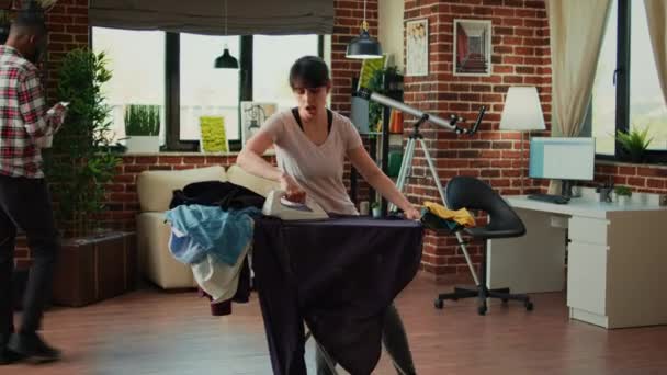 Positive Person Singing Having Fun Ironing Clothes Living Room Girlfriend — Video