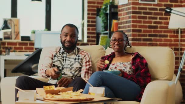 Life Partners Drinking Alcohol Eating Snacks While Watch Comedy Film — Stok Video