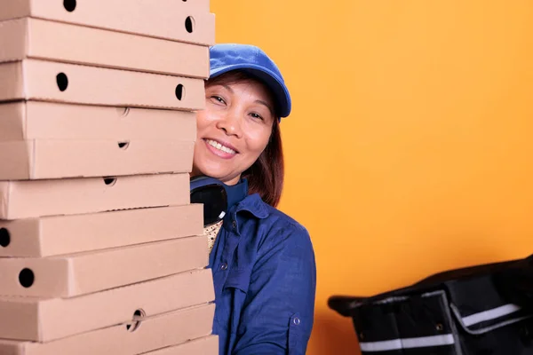 Portrait Asian Elderly Delivery Worker Holding Pizza Boxes Delivering Client — Foto Stock