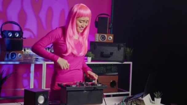 Performer Having Fun While Playing Electronic Song Professional Turntables Performing — 비디오