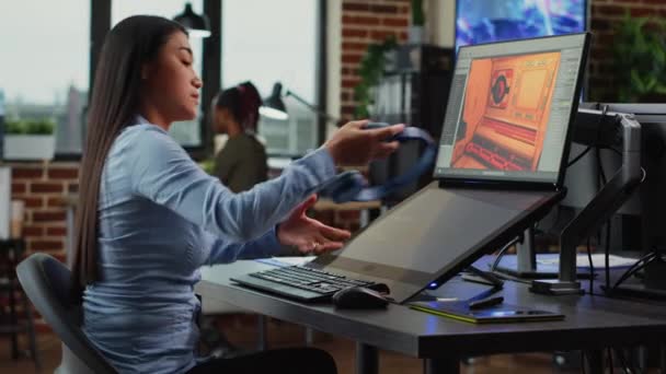Grafisk Designer Som Arbetar Med Spelgränssnittsutveckling Med Hjälp Artificiell Intelligens — Stockvideo