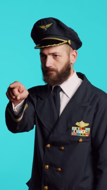 Vertical Video Plane Captain Aviation Uniform Pointing Camera Choosing Saying — Stok video