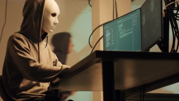 Anonim Hackerlar Hükümet Sunucusuna Girmeye Çalışıyorlar Fidye Istemek Için Casusluk — Stok video
