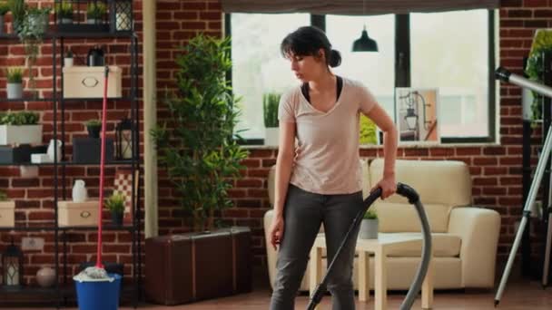 Housewife Using Vacuum Cleaner Tidy Living Room Cleaning Dust Debris — Video
