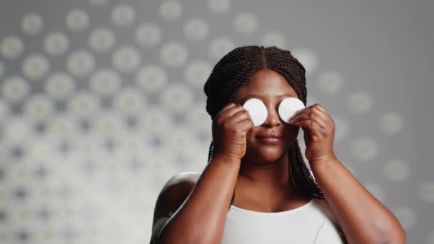 Skincare Model Posing Cotton Pads Face Studio Using Toner Cleansing — Stockvideo
