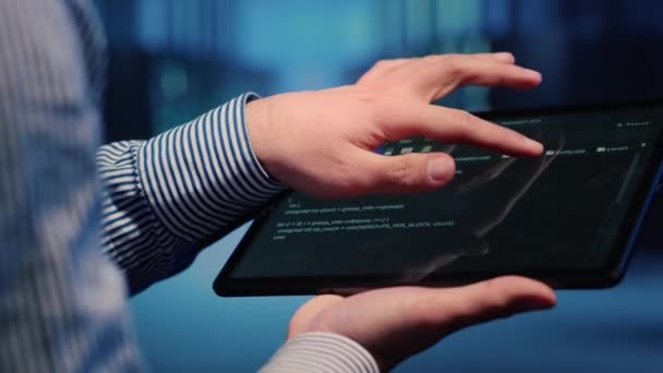 Male Database Technician Looking Hosting Server Tablet Working Cyberspace Networking — Vídeo de Stock
