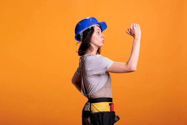 Constructora Supervisando Proyecto Renovación Vistiendo Overoles Casco Protector Experto Trabajadores — Foto de Stock