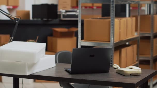 Empty Warehouse Depot Logistics Desk Racks Storage Room Filled Packages — Vídeo de Stock