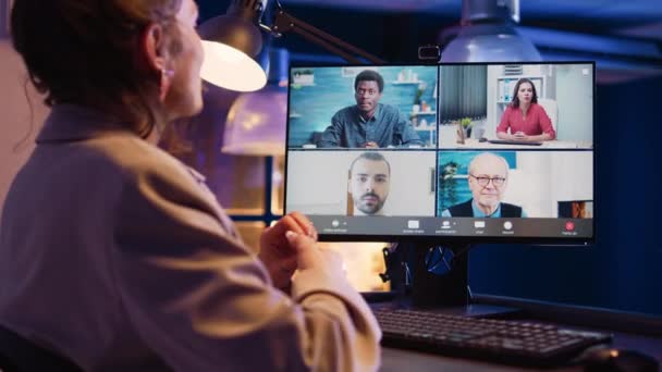 Výkonný Manažer Využívající Videokonferenci Online Setkání Obchodníky Telekonferenčním Chatu Profesionální — Stock video