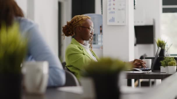 Female Entrepreneur Analyzing Online Information Desk Planning New Business Investment — Video Stock