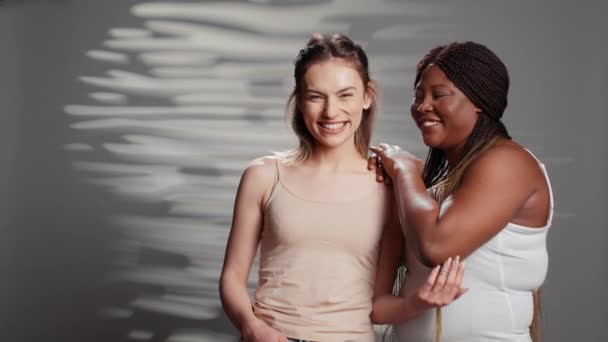 Interracial Friends Expressing Body Acceptance Woman Power Feeling Beautiful Luminous — 图库视频影像