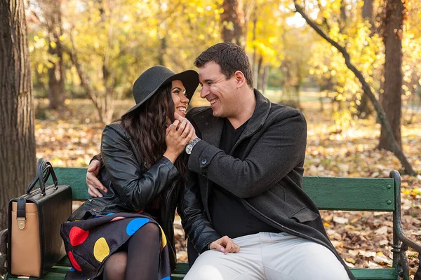 Love Happy Young Couple Sitting Bench Autumn Park — Stockfoto