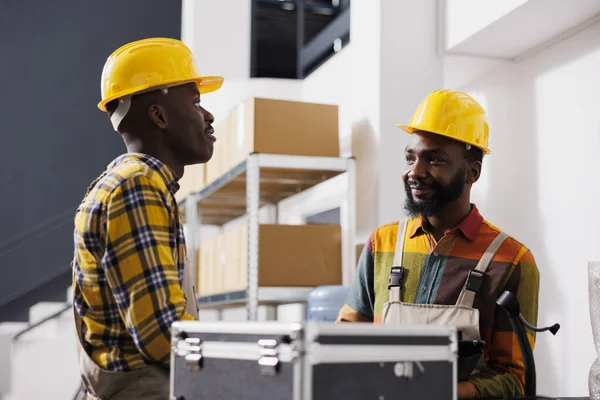 Two African American Warehouse Colleagues Chatting Counter Desk Ecommerce Store — Stock Photo, Image