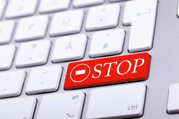 Aluminium Tastatur Mit Stoppwort Und Rotem Schild Studiofoto Standard Tastatur — Stockfoto