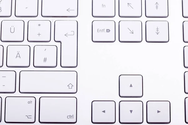 白色铝制键盘在关闭 技术和通信 — 图库照片