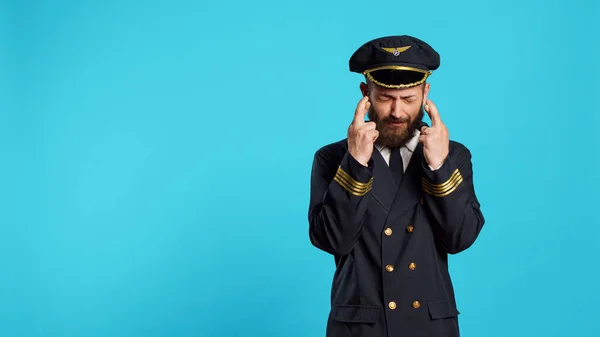 Hopeful Airplane Pilot Posing Fingers Crossed Fulfill Wish Preparing Commercial — Stockfoto