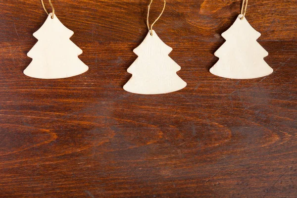 Três Árvores Madeira Sobre Fundo Madeira Decoração Natal — Fotografia de Stock