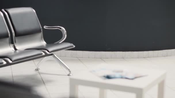 대기실비어 의자도 보험에 검사에 사용되는 클리닉 프론트 데스크에 — 비디오