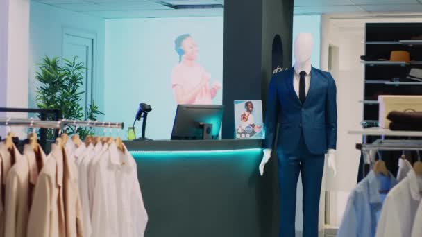 Flera Kollektioner Moderna Kläder Butik Butik Casual Och Formella Kläder — Stockvideo