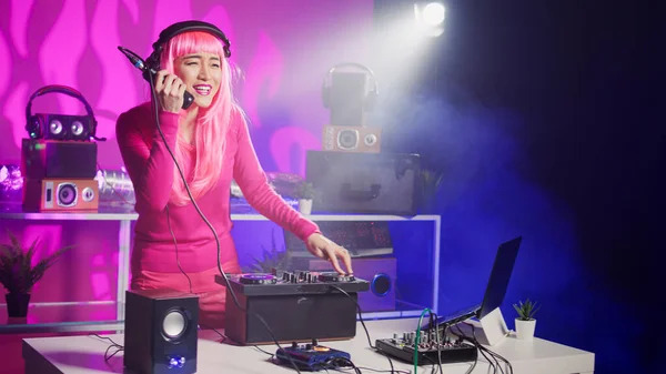 Asian Performer Playing Electronic Sound Using Mixer Console Creating Unique —  Fotos de Stock