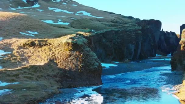 Fjadrargljufur Φαράγγι Στην Ισλανδία Όμορφο Καταπράσινο Φυσικό Τοπίο Ρέμα Ποταμού — Αρχείο Βίντεο