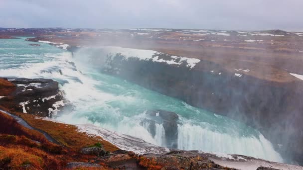 Reykjavik Zlanda Gullfoss Şelalesi Kar Soğuk Suyun Uçurumdan Düştüğü Görkemli — Stok video