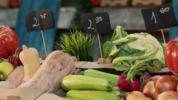 Frutas Verduras Orgánicas Naturales Mostrador Mercado Los Agricultores Vacía Tienda — Vídeo de stock