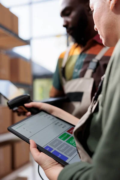 Stockroom Supervisors Analyzing Merchandise Report Inventory Digital Devices Preparing Customers — Stock Photo, Image