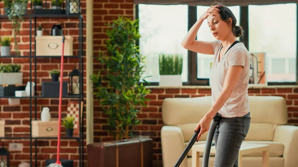 Casual Girl Using Vacuum Cleaner Tidy Apartment Cleaning Dust Debris — Stock Photo, Image