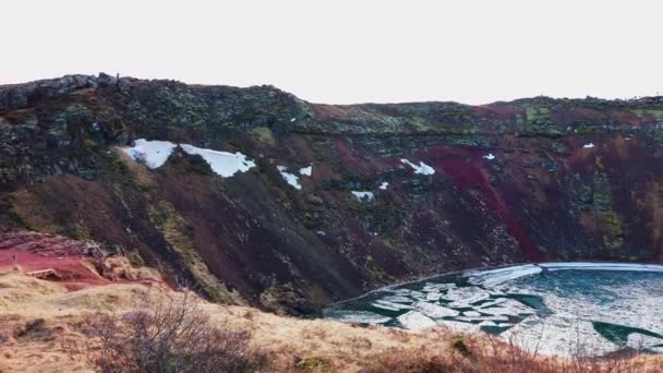 Izlandi Természet Vulkanikus Kráterrel Fagyott Vízzel Látványos Sarkvidéki Tájat Skandináv — Stock videók