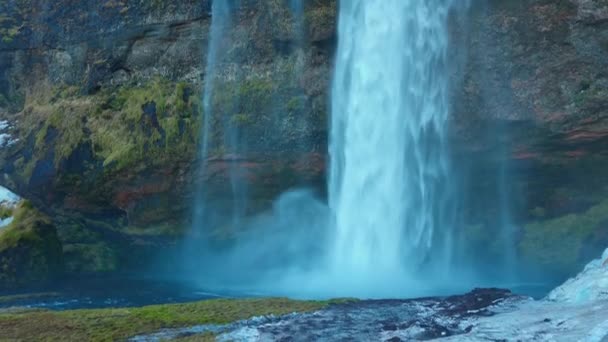 Hermosa Cascada Iceland Con Agua Que Fluye Acantilados Colinas Cascada — Vídeos de Stock