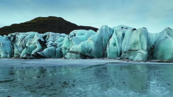 Luchtfoto Van Vatnajokull Ijsrotsen Drijvend Bevroren Meer Het Creëren Van — Stockvideo