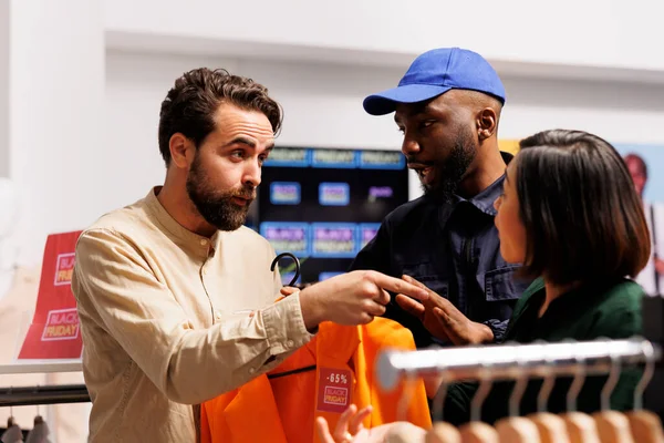 Çılgın Müşteriler Alışveriş Merkezinde Pazarlık Yapmak Için Kavga Ediyorlar Kara — Stok fotoğraf