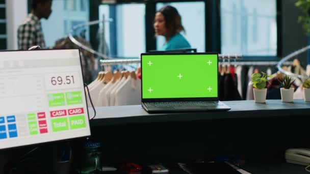Laptop Komputer Klawiszem Chroma Zielony Ekran Makieta Wyświetlacz Stojący Biurku — Wideo stockowe