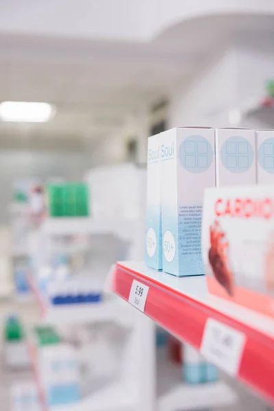 Пустая Аптека Коробками Упаковками Лекарствах Полки Розничных Магазинов Фармацевтическими Продуктами — стоковое фото