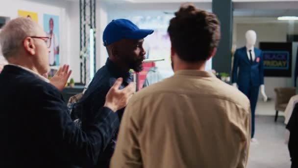 Klien Black Friday Menunggu Antrean Marah Beragam Orang Bersemangat Untuk — Stok Video