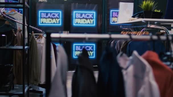 Чорна Ятниця Найкращі Пропозиції Продукти Сучасні Предмети Одягу Під Час — стокове відео