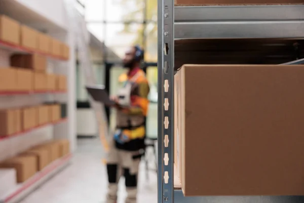 Selective Focus Metallic Shelves Full Cardboard Boxes Prepared Shipment Storehouse — Stock Photo, Image