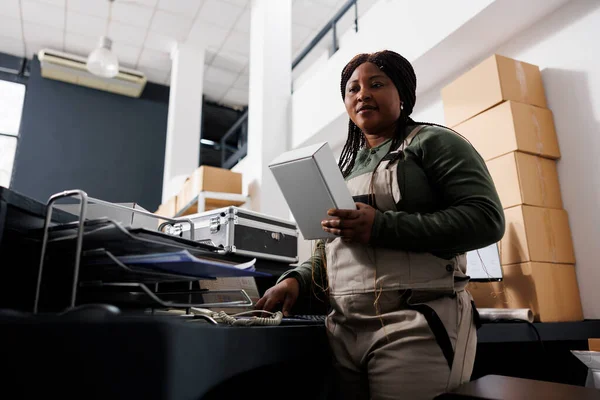 Portrait African American Worker Holding White Box Preparing Customers Orders — Stock Photo, Image